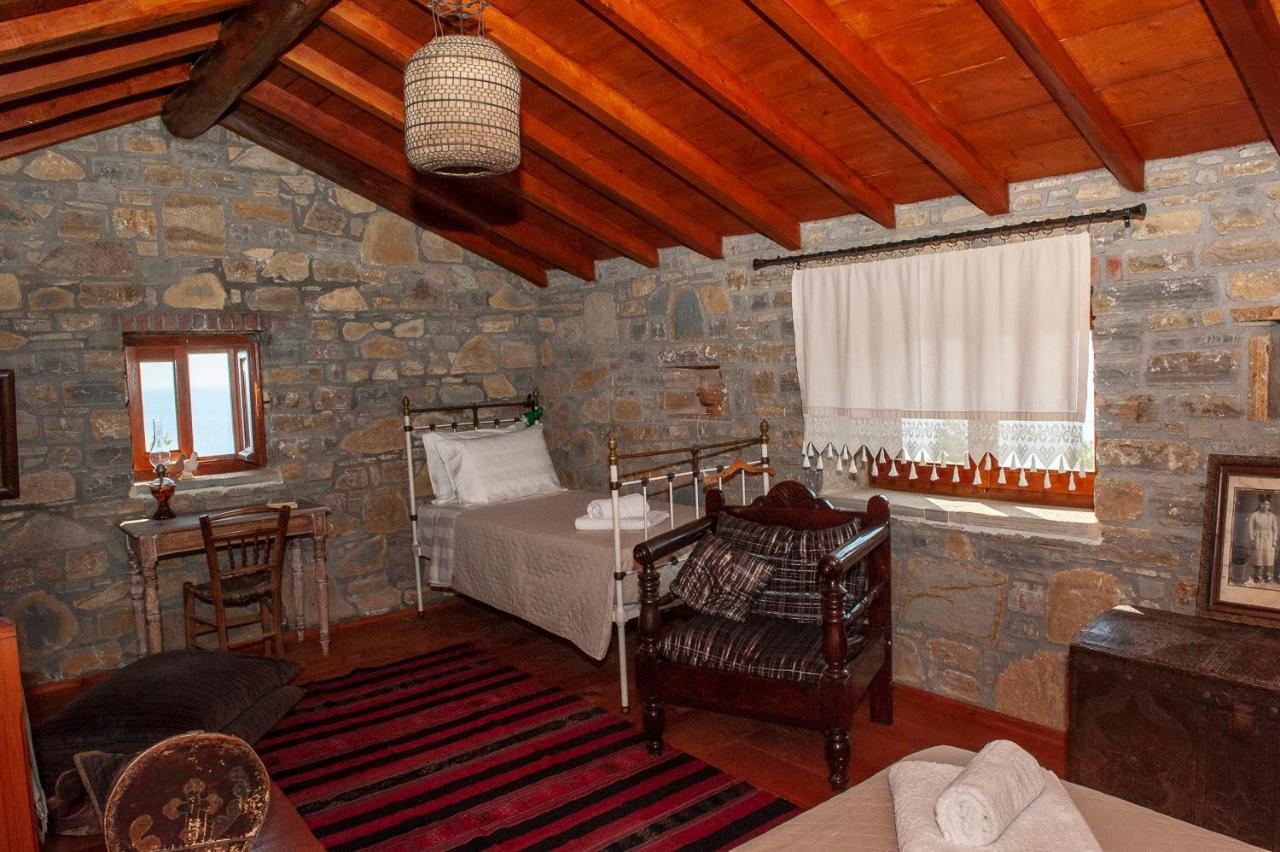 Oceanis Cottage House Ormos Koumeikon Extérieur photo